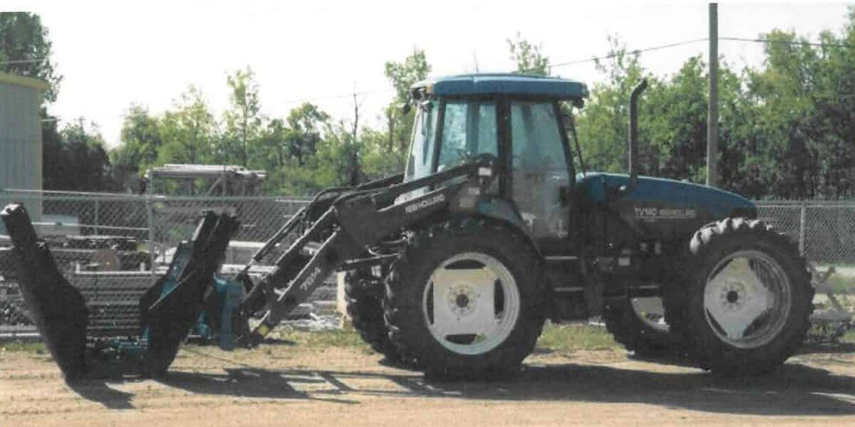 Holt Model 44 tree spade with outside shovels